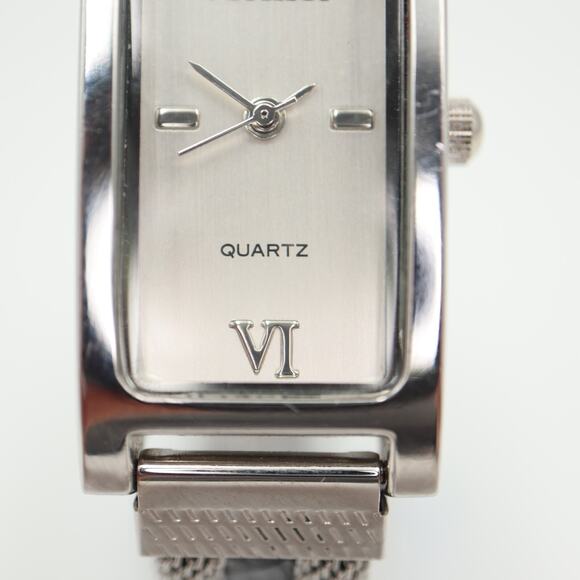 Vernier Womens Silver Tone Watch 18mm Slim Rectangle Mesh Strap with New Battery - Picture 8 of 16